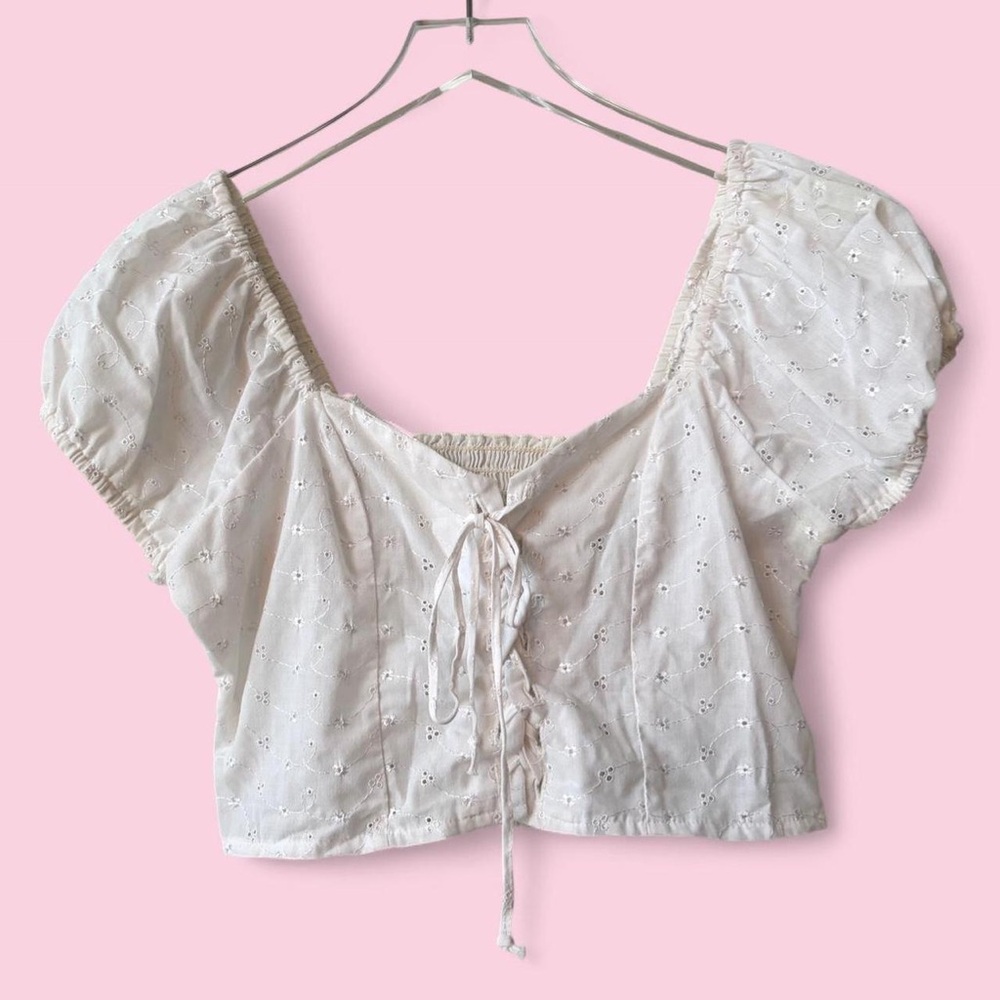 1980s Angelic Eyelet Puff Sleeve Crop Lace-up Peasant Top